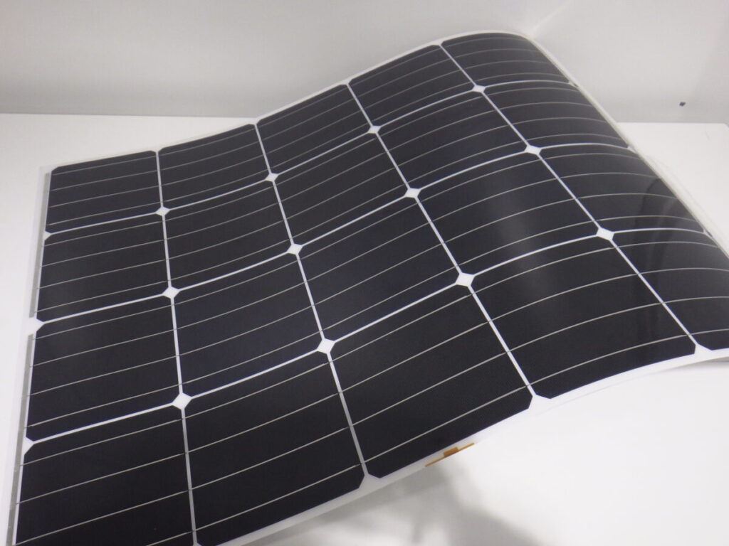 módulos solares flexíveis de silício cristalino com tampa frontal PET