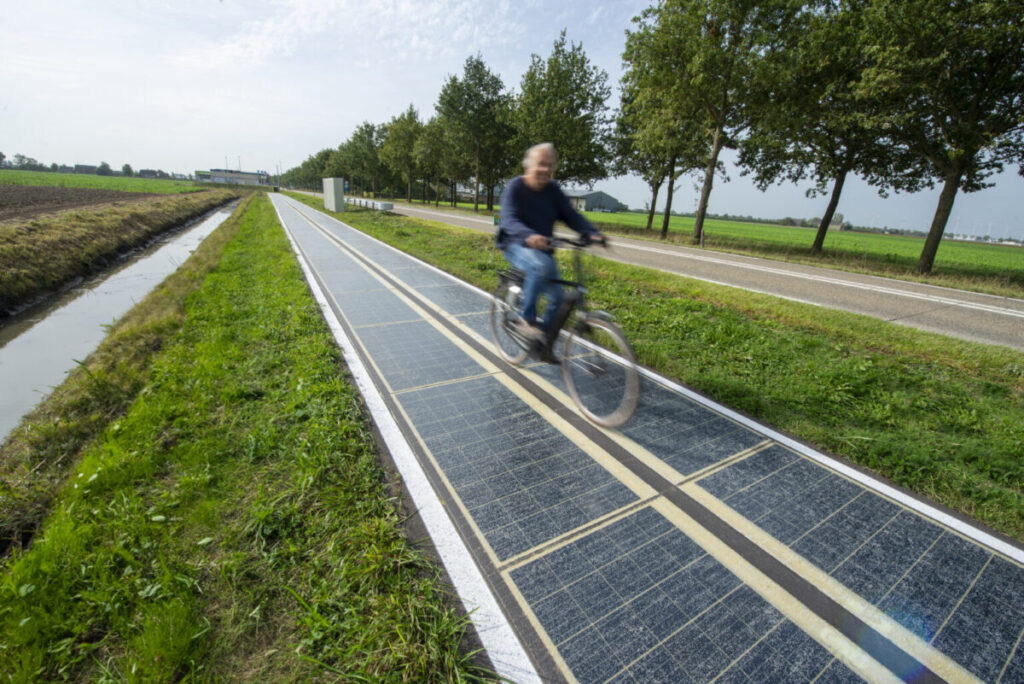 Ciclovias solares entram em operação na Holanda